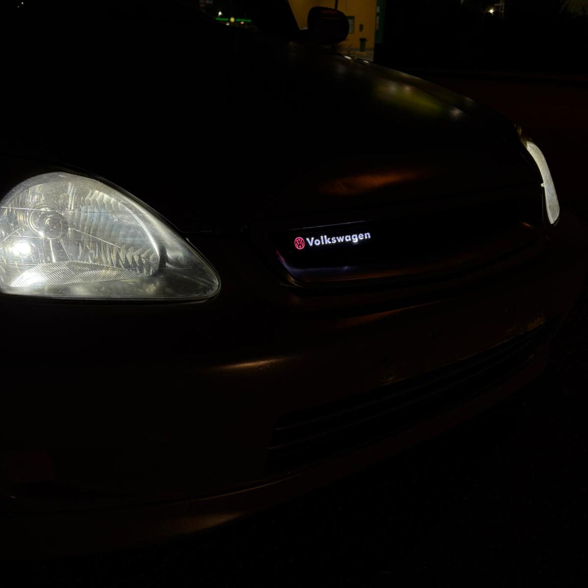 KustomLEDs™-Emblema de rejilla LED